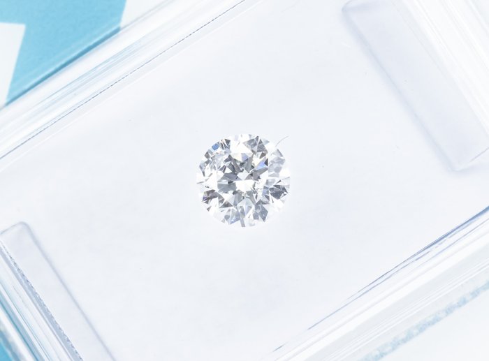 Ingen mindstepris - 1 pcs Diamant  (Natur)  - 0.40 ct - Rund - D (farveløs) - SI2 - International Gemological Institute (IGI)