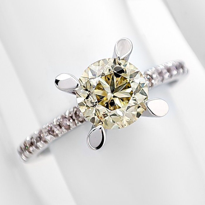 Ring - 14 karat Hvidguld -  1.28ct. tw. Gul Diamant (Naturfarvet) - Diamant