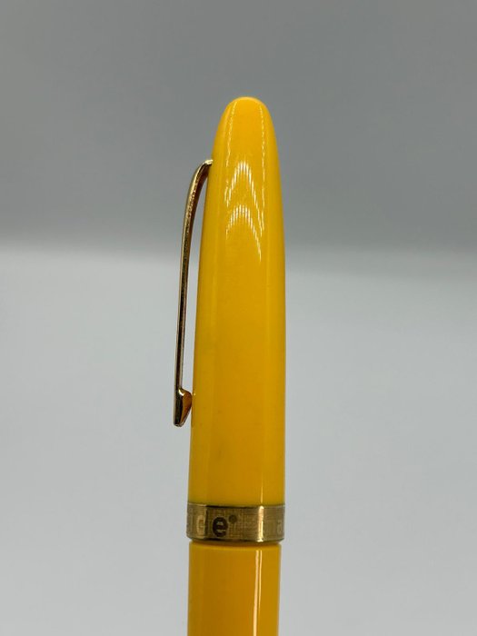 Omas - Yellow Omas Quinazide Malesci Doctor Pen fountain pen nib M - Fyldepen