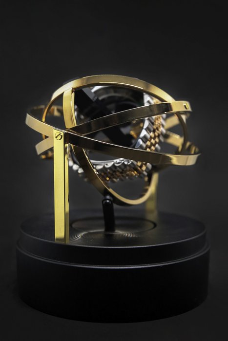 The Voyager Gold - Tourbillon / Gyro / Orbit Watch Winder - Elbrus Horology