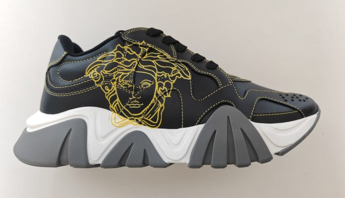 Versace - Sneakers - Størelse: Shoes / EU 40