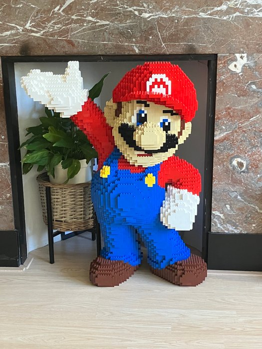 Lego - MOC - Lego Super Mario Sculpture (heel groot!) - 2020+