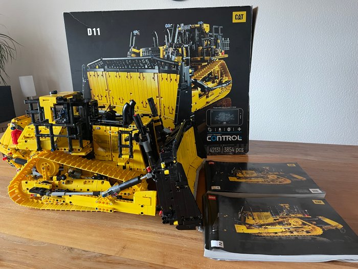 Lego - Lego Technic Bulldozer 42131 CAT D11 (MISB) - 2010-2020