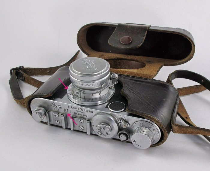 Leica 1c, met zeldzame PTT gravering op body en objectief (Summaron f3.5/3,5cm), met Leitz 35mm zoeker. Analogt kamera