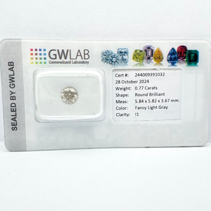 Ingen mindstepris - 1 pcs Diamant  (Naturfarvet)  - 0.77 ct - Rund - Fancy light Grå - I1 - Gemewizard Gemological Laboratory (GWLab)