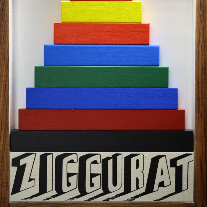 Joe Tilson (1928) - Skulptur, Ziggurat - 40 cm - malet træ - 2002