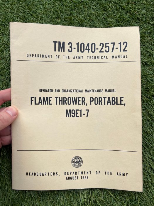 United States of America - US Army Vietnam War Flame thrower manual model M9E1 - 1968