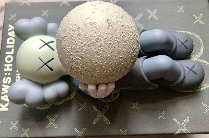 Kaws (1974) - KAWS:Holiday Shanghai