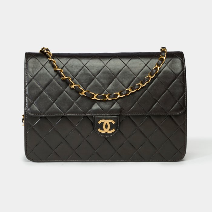 Chanel - Chanel Timeless/Classic Push Lock shoulder flap bag in black quilted lambskin , GHW - Skuldertaske