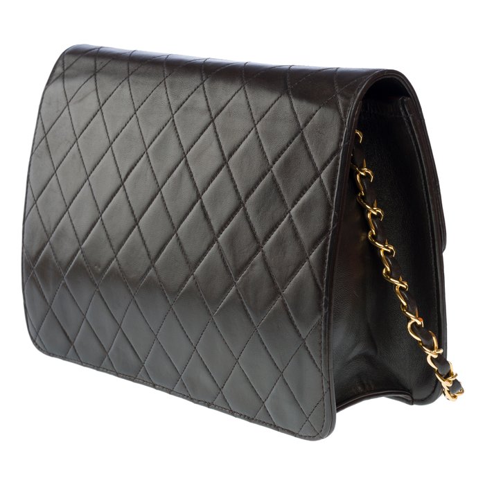 Chanel - Chanel Timeless/Classic Push Lock shoulder flap bag in black quilted lambskin , GHW - Skuldertaske