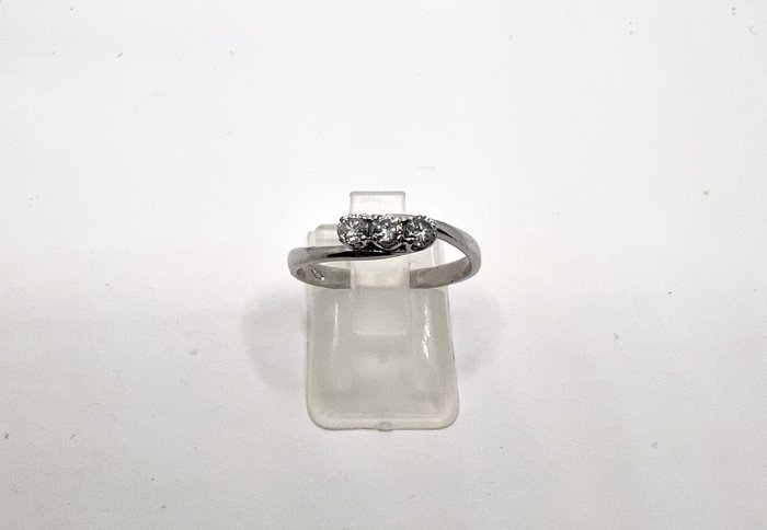 Ring - 18 kraat Hvidguld -  0.30ct. tw. Diamant (Natur)