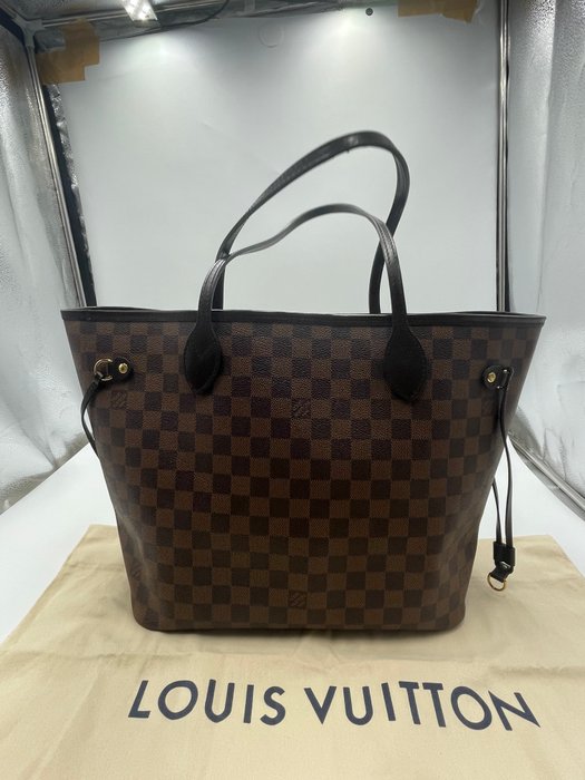 Louis Vuitton - Neverfull MM - Skuldertaske