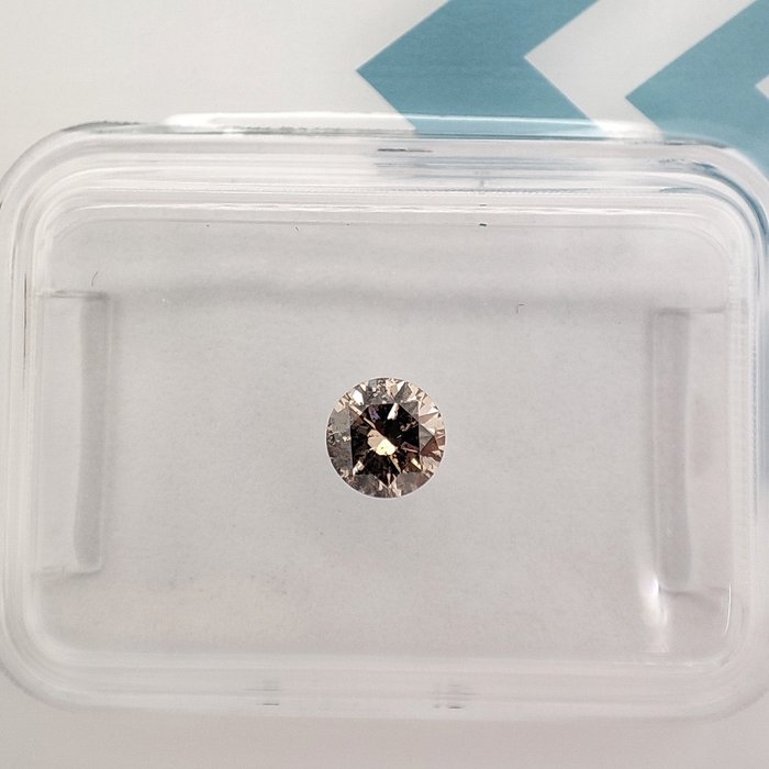 Ingen mindstepris - 1 pcs Diamant  (Naturfarvet)  - 0.27 ct - Rund - Fancy Gullig Orange - I1 - International Gemological Institute (IGI)