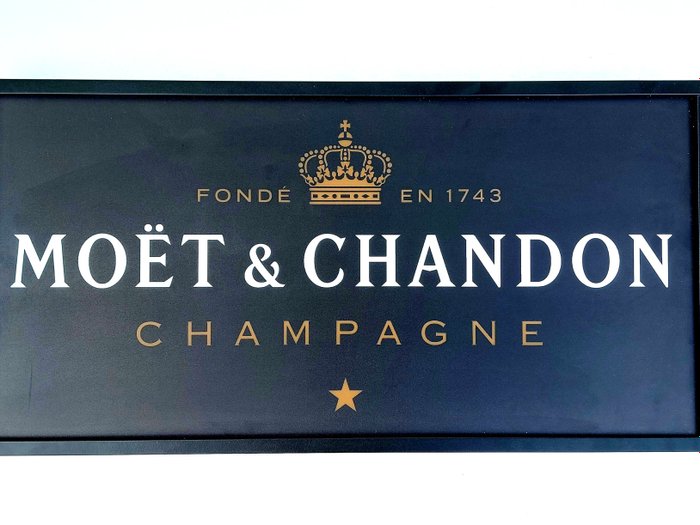 Moët  Chandon champagne - Lysskilt - Moët  Chandon- lysende reklameskilt - Plast