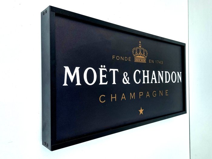 Moët  Chandon champagne - Lysskilt - Moët  Chandon- lysende reklameskilt - Plast