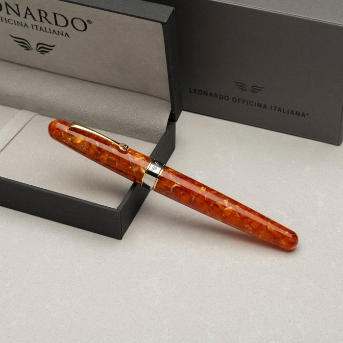 Leonardo Officina Italiana - Virtuosa Caramel GOLD Trim - Exclusively for Catawiki - Fyldepen