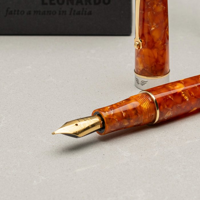 Leonardo Officina Italiana - Virtuosa Caramel GOLD Trim - Exclusively for Catawiki - Fyldepen