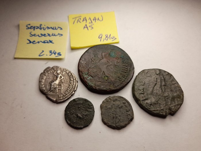 Romarriket. Lot of 5 coins 1st - 4th century AD. Incl.: Marcus Aurelius, Denarius; Trajan, As  (Ingen mindstepris)