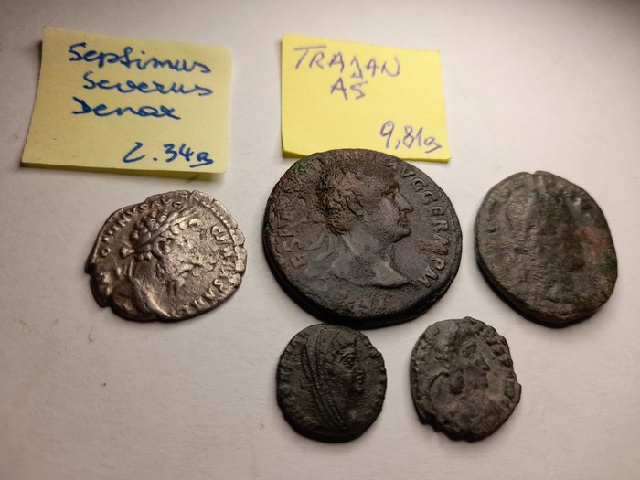 Romarriket. Lot of 5 coins 1st - 4th century AD. Incl.: Marcus Aurelius, Denarius; Trajan, As  (Ingen mindstepris)