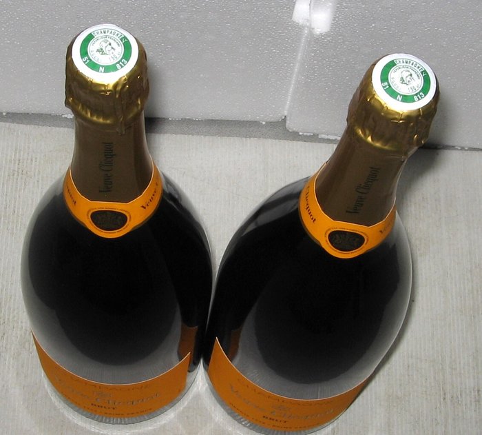 Veuve Clicquot, Carte Jaune - Champagne Brut - 2 Magnummer (1,5 L)