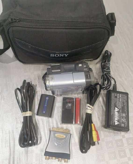 Sony DCR-TRV14E Digital Camcorder - MiniDV DV tapes Digital video kamera