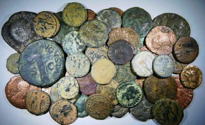 Romarriket. Lot of 56 Æ coins 1st century BC - 4th century AD  (Ingen mindstepris)