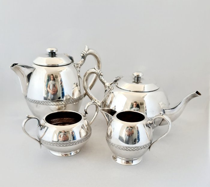 Kaffe og te service - Walker  Hall Sheffield Silver Plated Tea /Coffee Service - Forsølvet