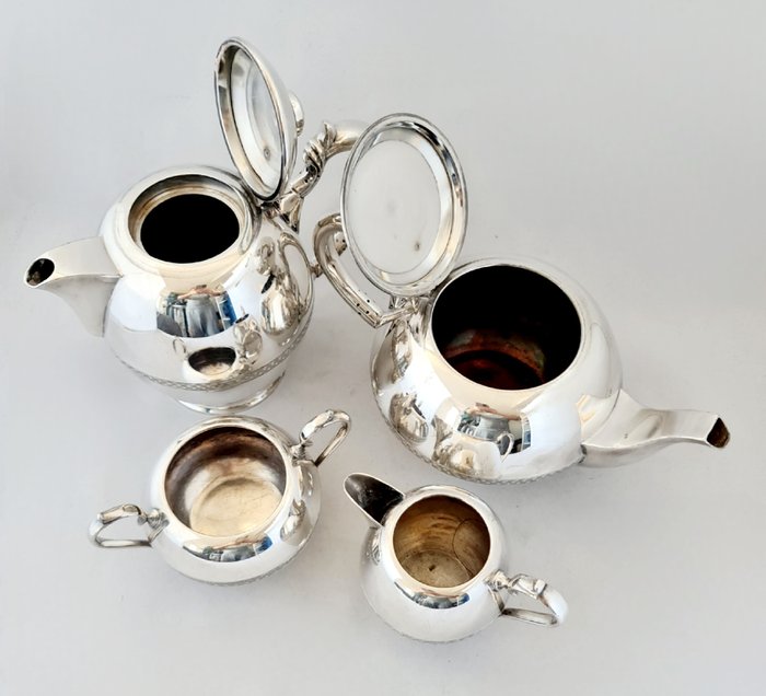 Kaffe og te service - Walker  Hall Sheffield Silver Plated Tea /Coffee Service - Forsølvet