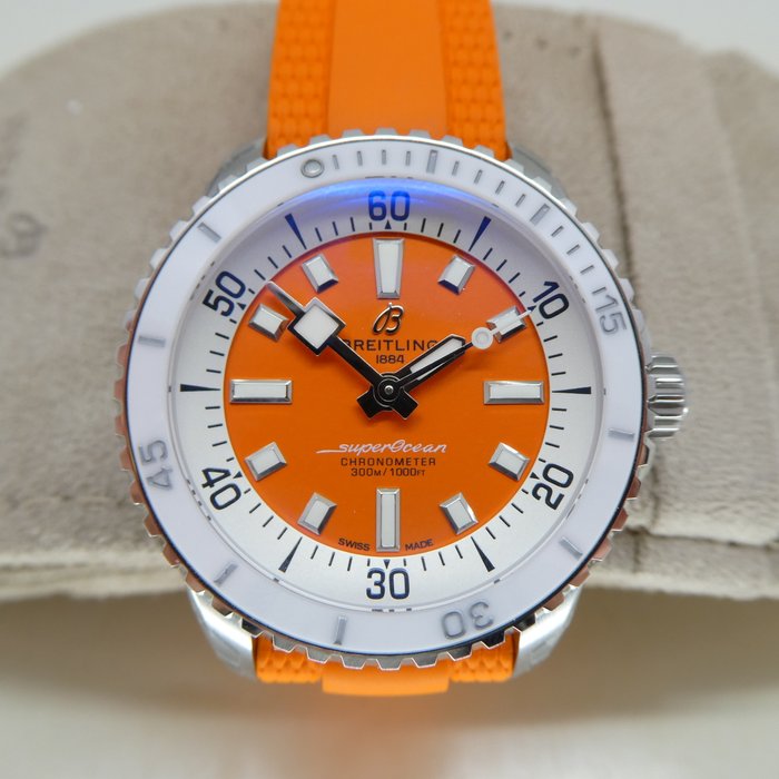 Breitling - SuperOcean Automatic 36 Cronomètre 'Orange Dial' - Ingen mindstepris - A1737721101S1 - Kvinder - 2011-nu