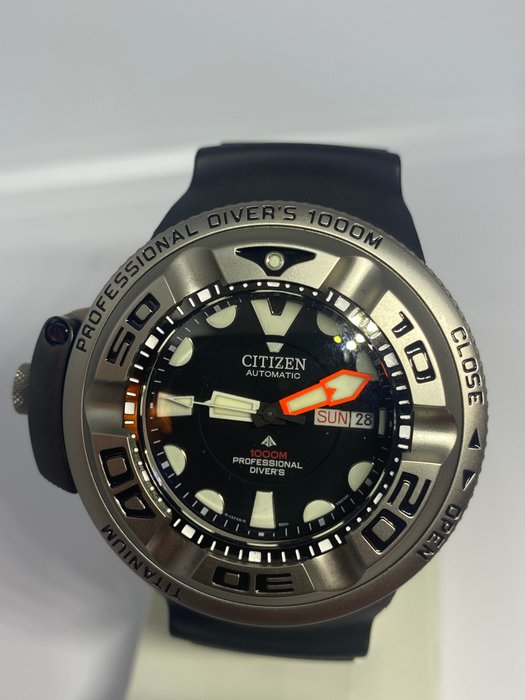 Citizen - Autozilla 1000 metri titanio professional - Mænd - 2011-nu