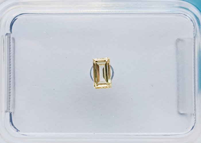 Ingen mindstepris - 1 pcs Diamant  (Natur)  - 014 ct - SI1 - International Gemological Institute (IGI)