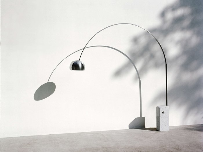 Flos - Achille Castiglioni, Pier Giacomo Castiglioni - Gulvlampe - ARCH - Marmor, Stål