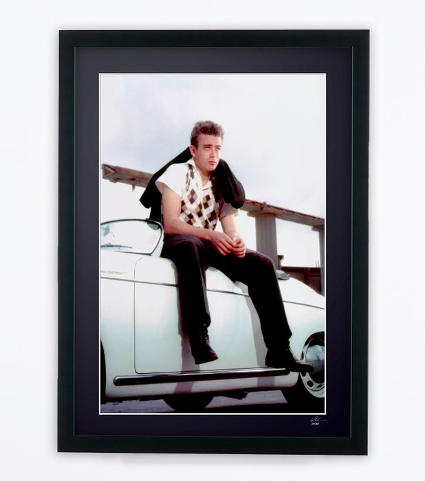 James Dean -Porsche 55 Speedster 1955 - Fine Art Photography - Luxury Wooden Framed 70X50 cm - Limited Edition Nr 01 of 30 - Serial ID 17173 - Original Certificate (COA), Hologram Logo Editor and QR Code - 100% New items.