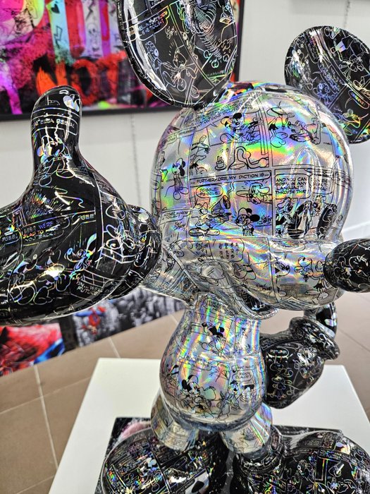 Patryk Konrad - Patryk Konrad - Mickey popart sculpture holographic comic book - limited edition.