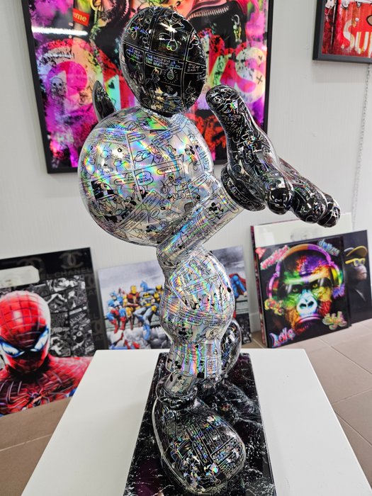 Patryk Konrad - Patryk Konrad - Mickey popart sculpture holographic comic book - limited edition.