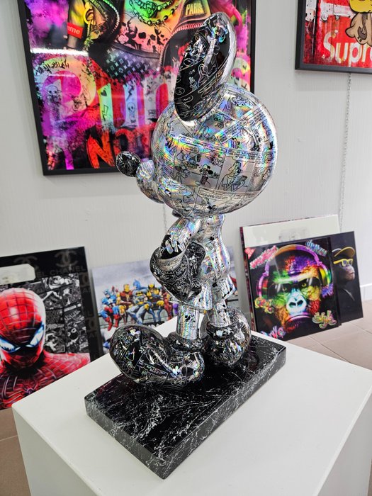 Patryk Konrad - Patryk Konrad - Mickey popart sculpture holographic comic book - limited edition.