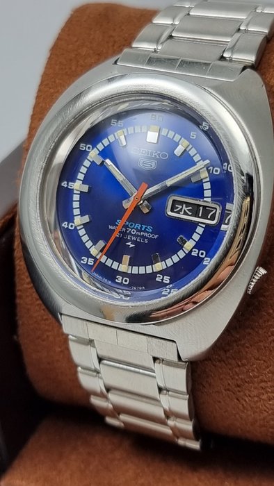 Seiko - Seiko 5 - Ingen mindstepris - Mænd - 1970-1979