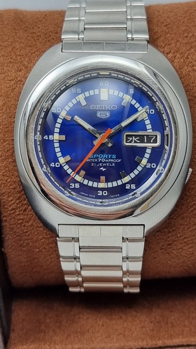 Seiko - Seiko 5 - Ingen mindstepris - Mænd - 1970-1979