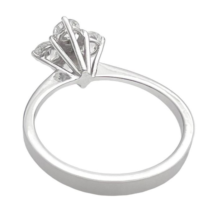 Ring - 18 kraat Hvidguld -  0.66ct. tw. Diamant (Natur)  - Diamant - Blomster diamantring