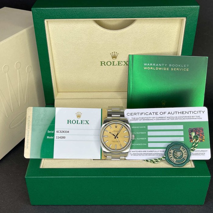 Rolex - Oyster Perpetual - 114200 - Unisex - 2020+