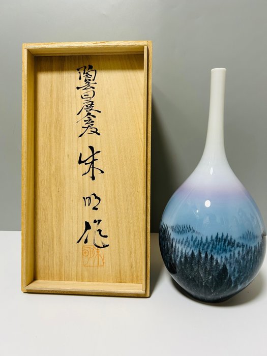 Vase - Porcelæn - Japan