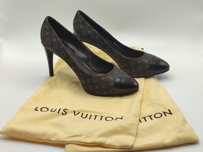 Louis Vuitton - Pumps - Størelse: Shoes / EU 38