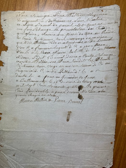 French Notaires - French notary Certifications 18th Century on paper and Parchment - 1700