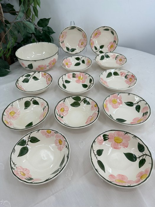 Tjener (13) - Villeroy  Boch Wild Rose 13-delt - Porcelæn - Håndmalet