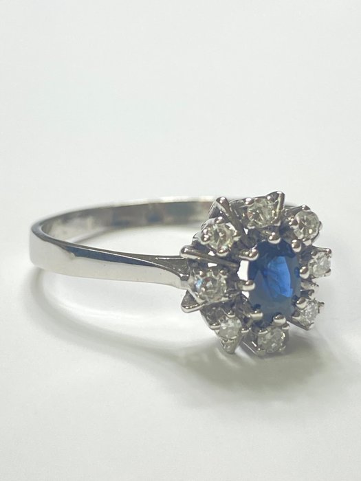 Ingen mindstepris - Ring - 14 karat Hvidguld Safir - Diamant