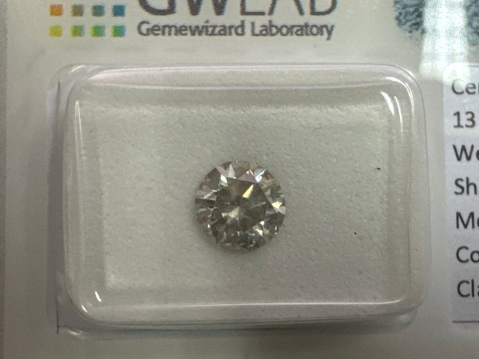 Ingen mindstepris - 1 pcs Diamant  (Naturfarvet)  - 0.94 ct - Rund - Light Grå - SI2 - Gemewizard Gemological Laboratory (GWLab)