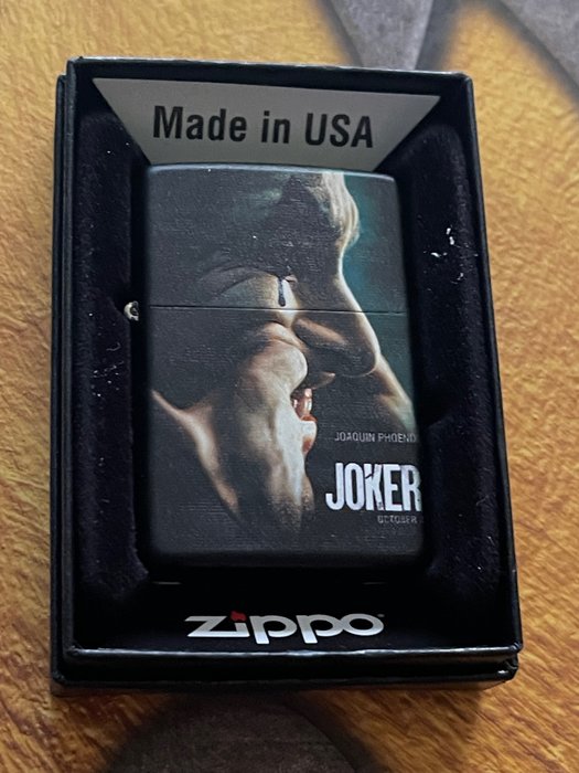 Zippo - JOKER - Lommelighter - Bronze (forgyldt og sølvbelagt/patineret/koldtmalet), Messing, Stål (rustfrit)