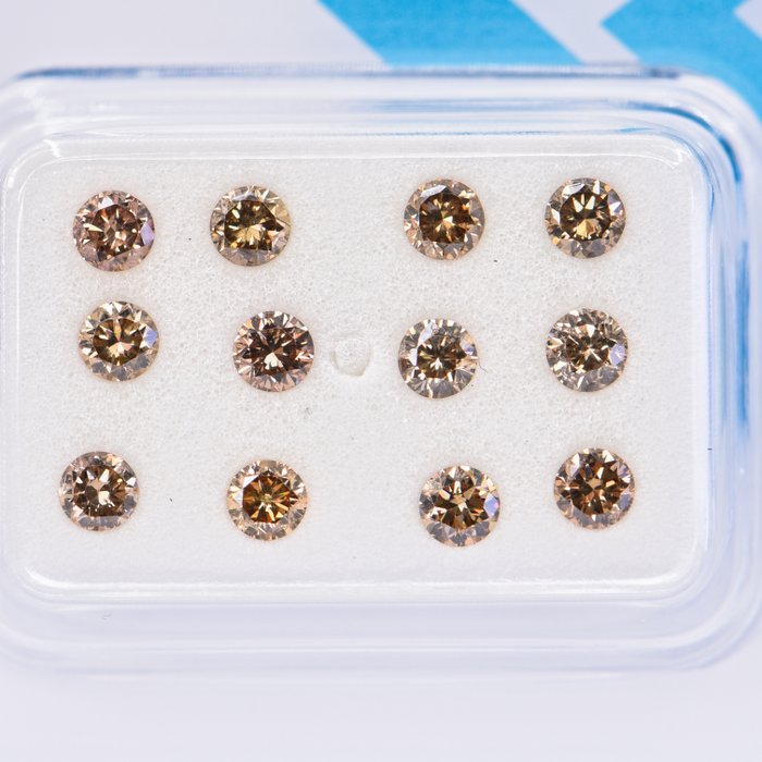 Ingen mindstepris - 12 pcs Diamant  (Naturfarvet)  - 1.15 ct - Rund - Fancy Brun Gul - I1, SI2 - International Gemological Institute (IGI)