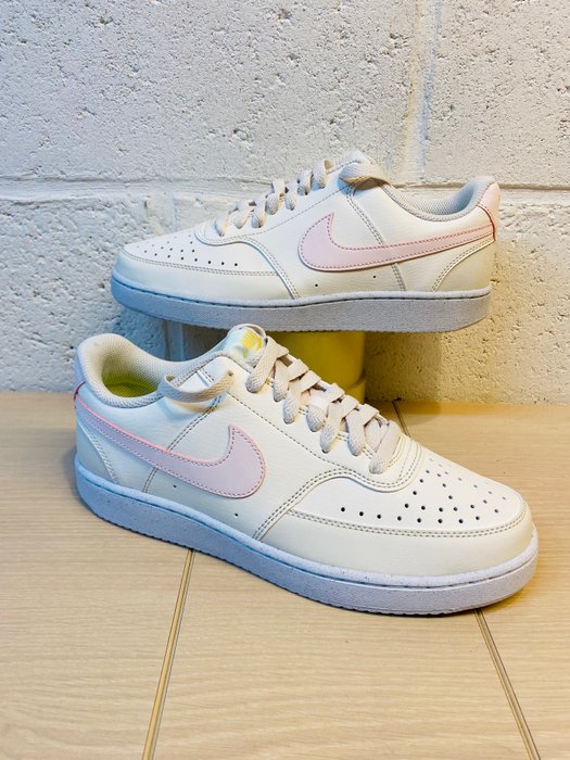 Nike - Sneakers - Størelse: Shoes / EU 41