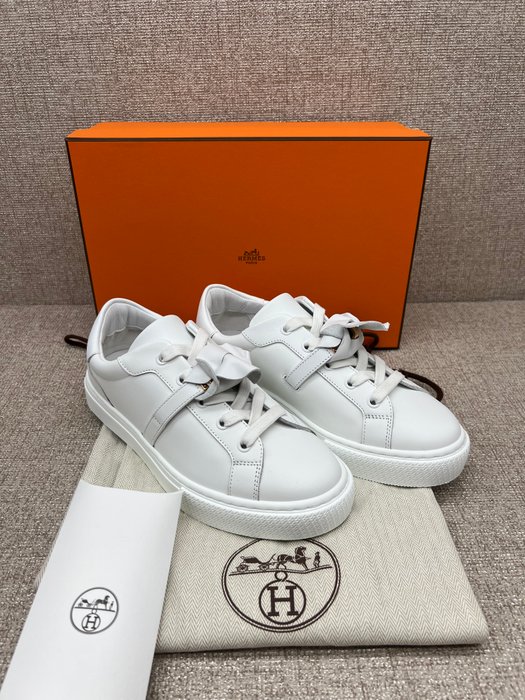 Hermès - Sneakers - Størelse: Shoes / EU 38.5